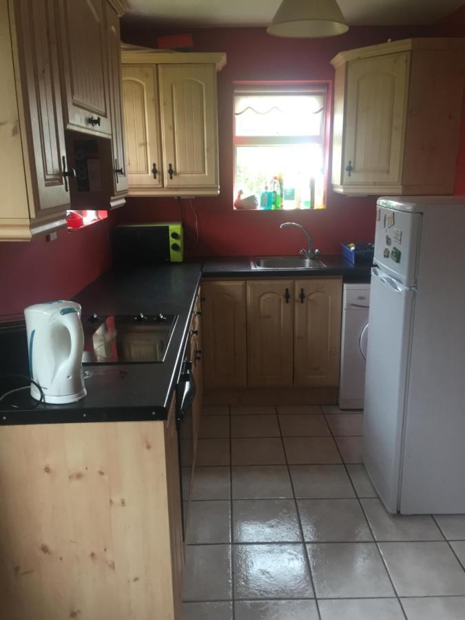 Two Bed Room Apartment Ballina  Bagian luar foto